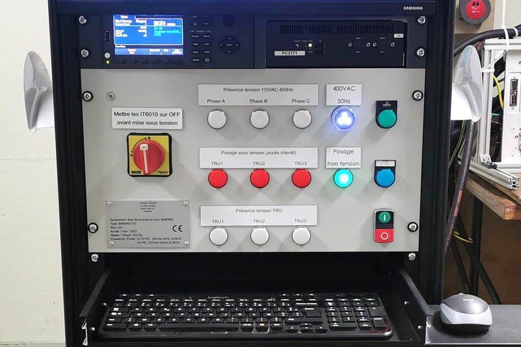 Interface homme machine d'un banc de test de production électronique